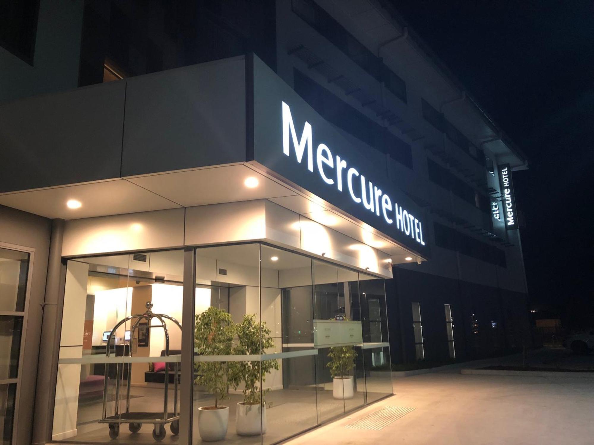 Mercure Newcastle Airport Exterior photo